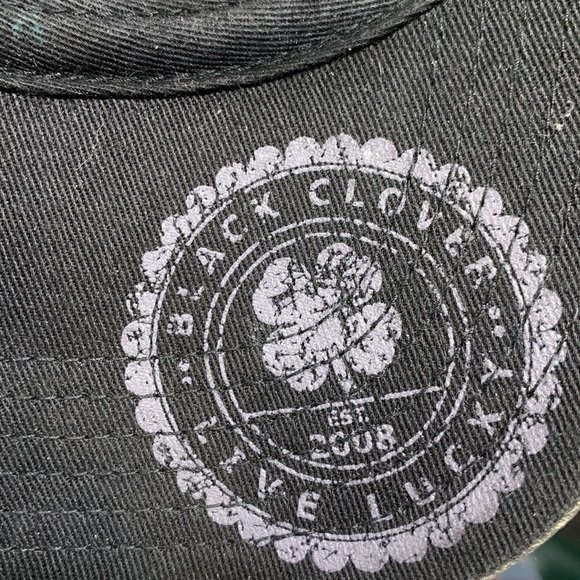 Black Clover Live Lucky Dark Gray Adjustable Strapback Baseball Cap - Picture 7 of 8